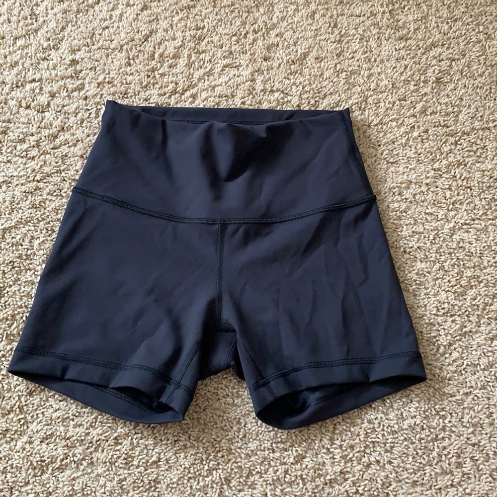 Lululemon 2.5 shorts